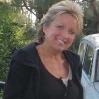 Femme de 55 ans, divorcée, très câline et sensuelle, cherche femme entre 40 et 67 ans